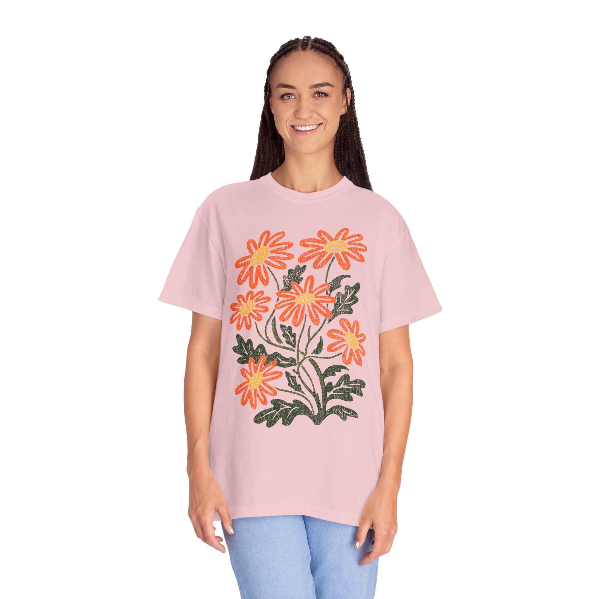 Orange Daisy Graphic Shirt, Retro Floral T-Shirt for Flower Lovers, Groovy Botanical Tee, Cheerful Garden Gift for Women and Gardeners