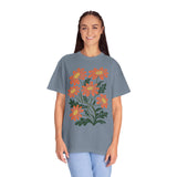 Orange Daisy Graphic Shirt, Retro Floral T-Shirt for Flower Lovers, Groovy Botanical Tee, Cheerful Garden Gift for Women and Gardeners