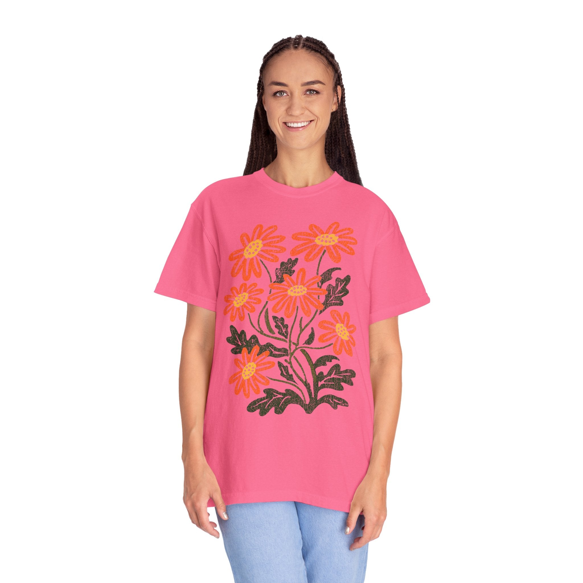 Orange Daisy Graphic Shirt, Retro Floral T-Shirt for Flower Lovers, Groovy Botanical Tee, Cheerful Garden Gift for Women and Gardeners