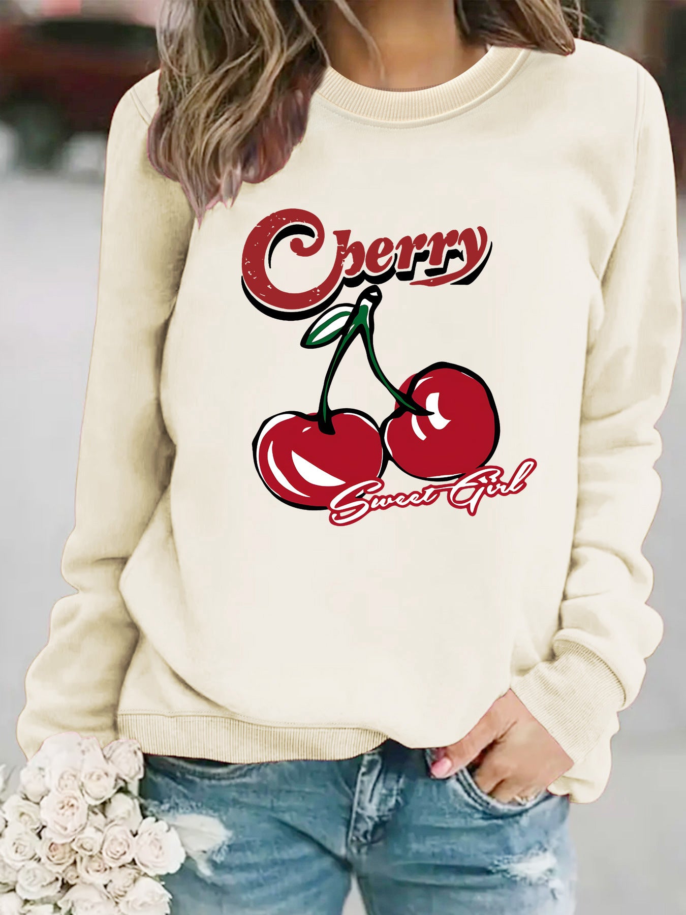 Long sleeved round neck pullover sweatshirt sweatshirt