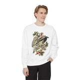 Winter Birds Graphic Sweatshirt, Vintage Woodland Pullover for Bird Lovers, Festive Nature Top, Cozy Christmas Gift for Birdwatchers