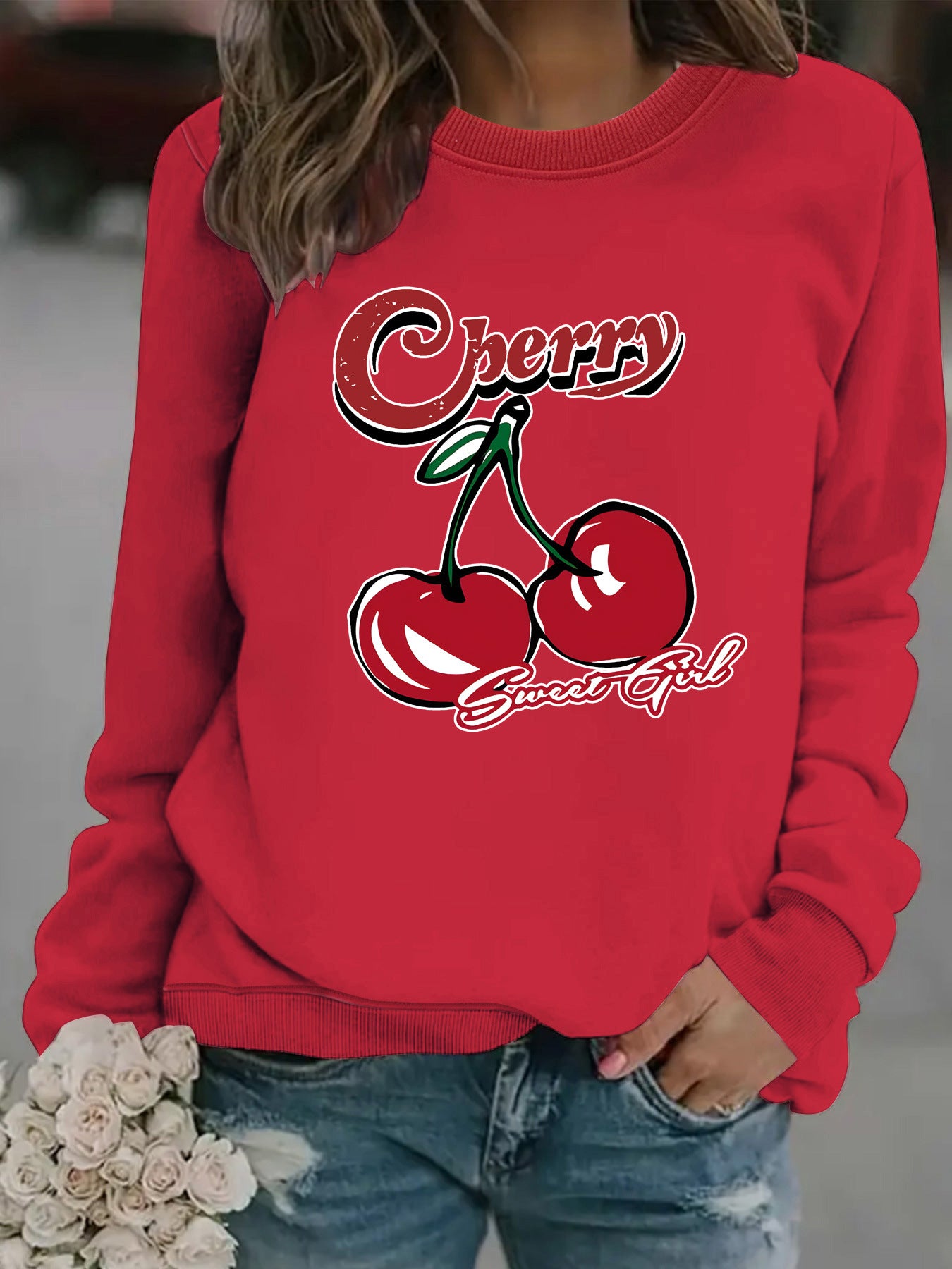 Long sleeved round neck pullover sweatshirt sweatshirt