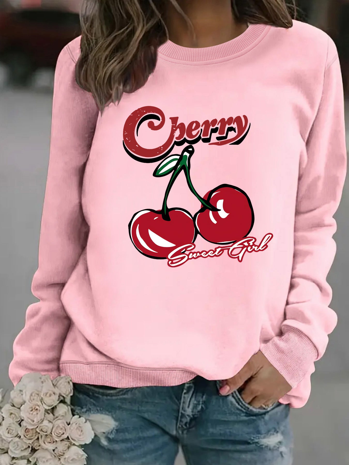 Long sleeved round neck pullover sweatshirt sweatshirt