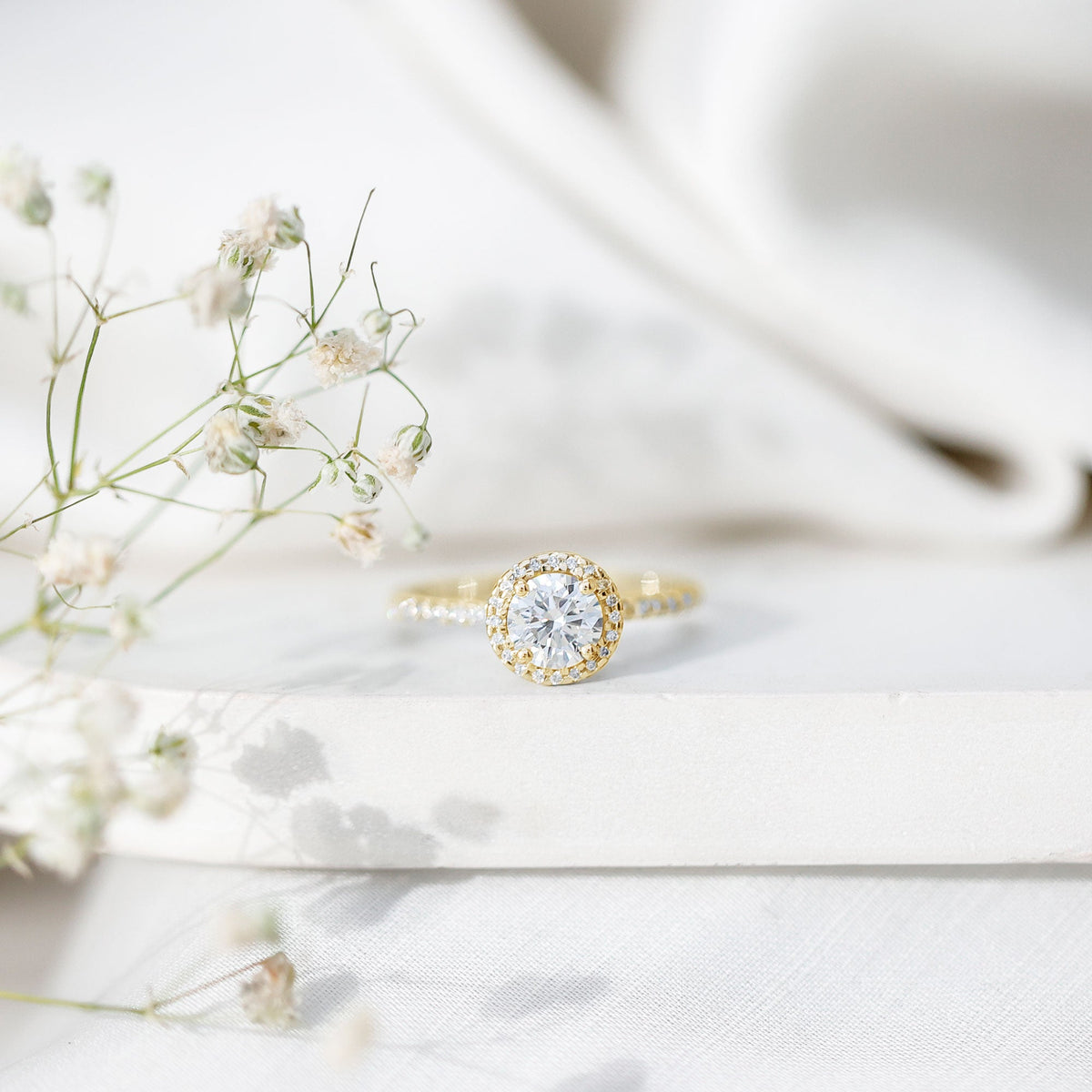 IGI Certified 1 CT Lab Grown Diamond Round Engagement Ring