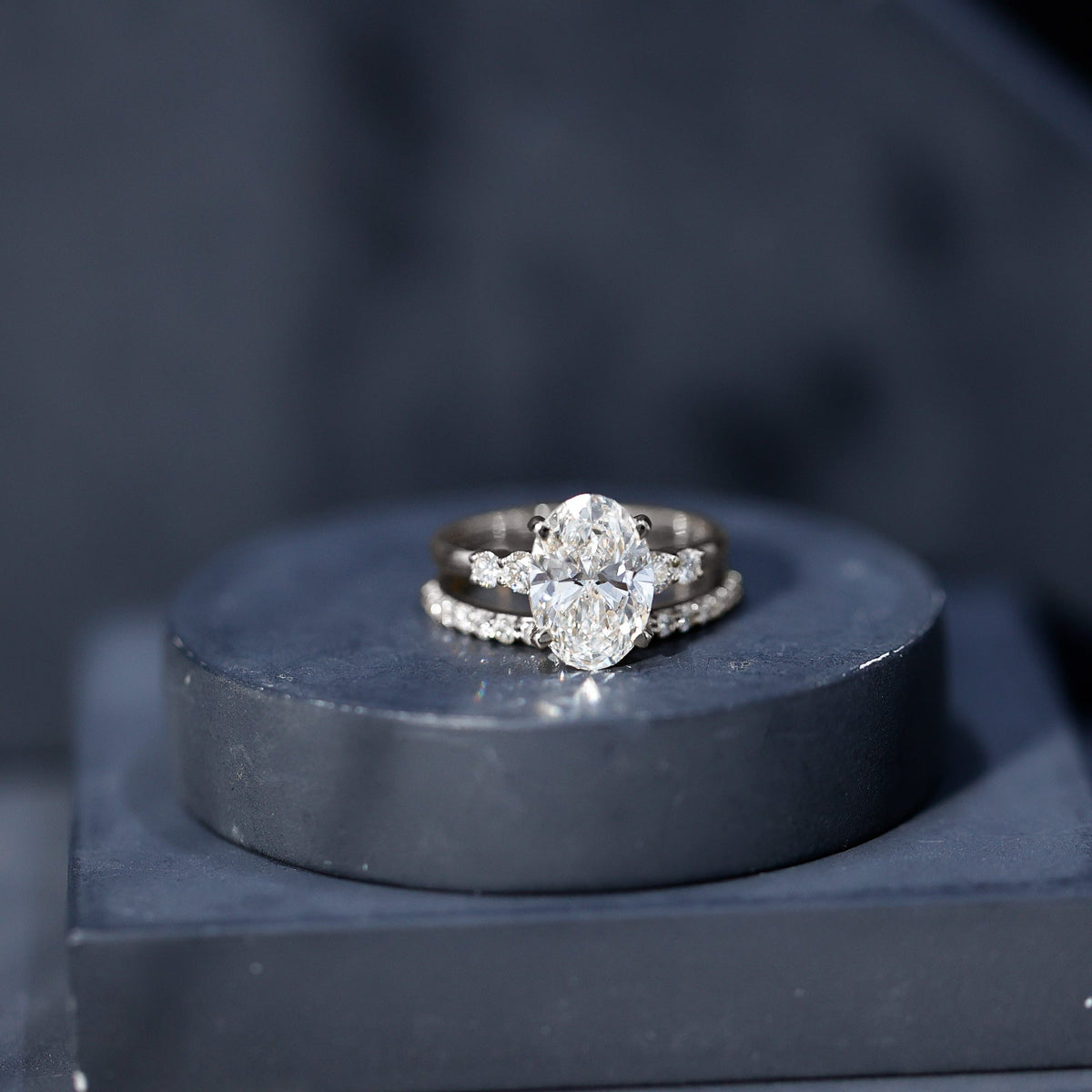 4 Carat Oval Wedding Ring Set with IGI Certified Lab Grown Diamond