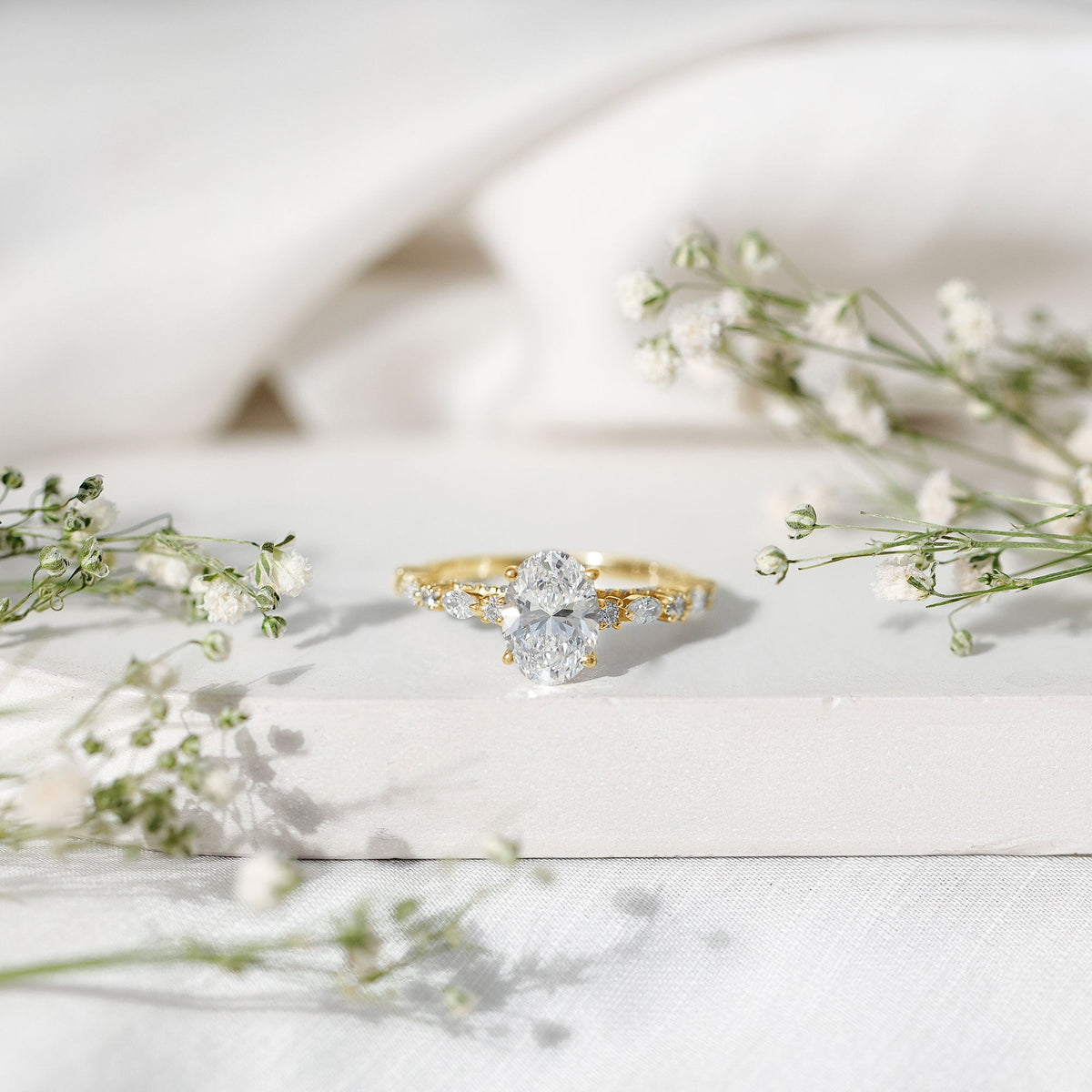 2 Carat Oval Lab Grown Diamond Engagement Ring with IGI Certificate