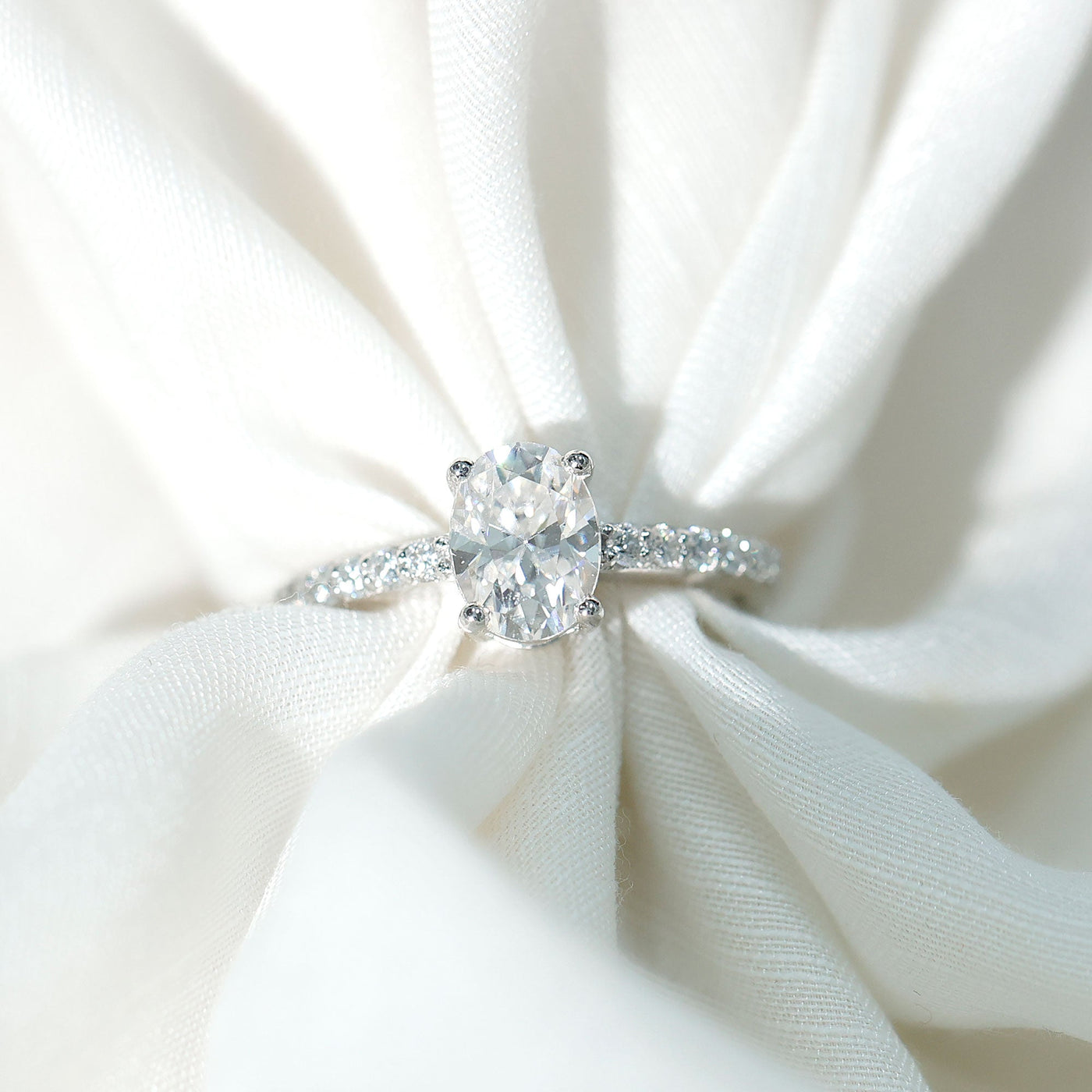 1 Carat Oval Shaped Lab Grown Diamond Engagement Ring with IGI Certificate