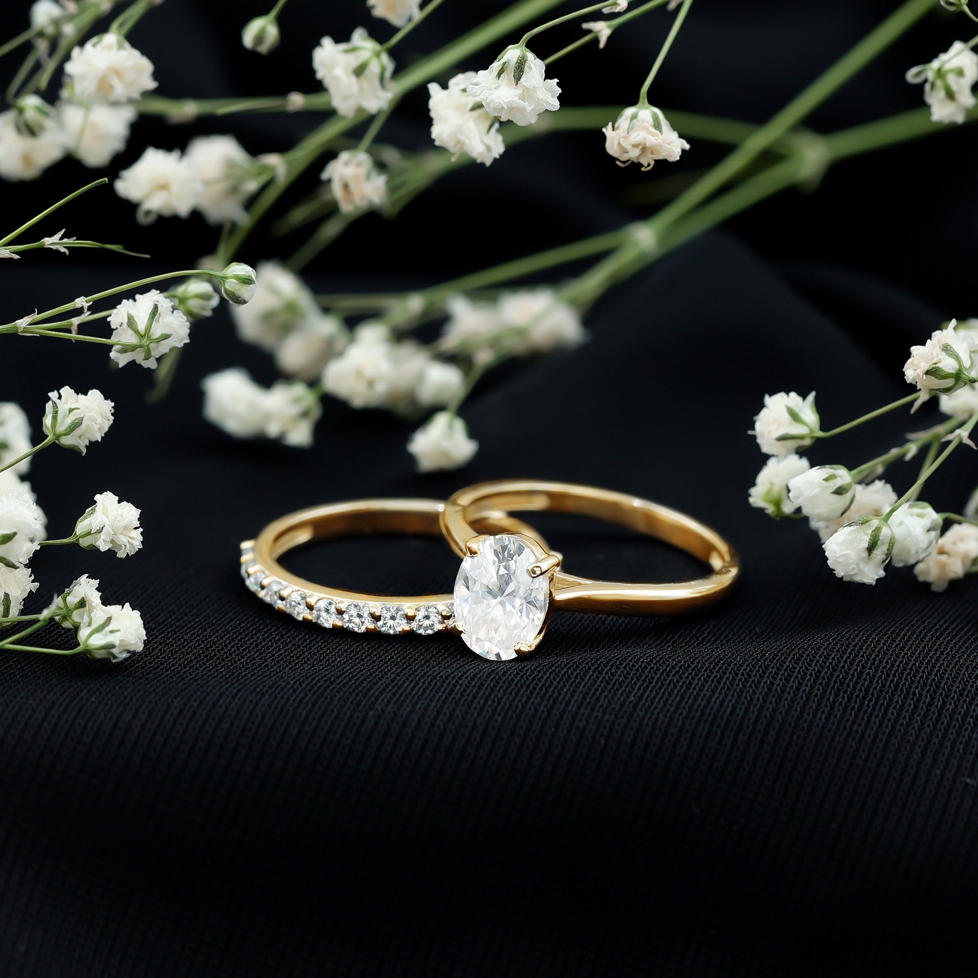 IGI Certified Lab Grown Diamond Oval Engagement Ring with Wedding Band