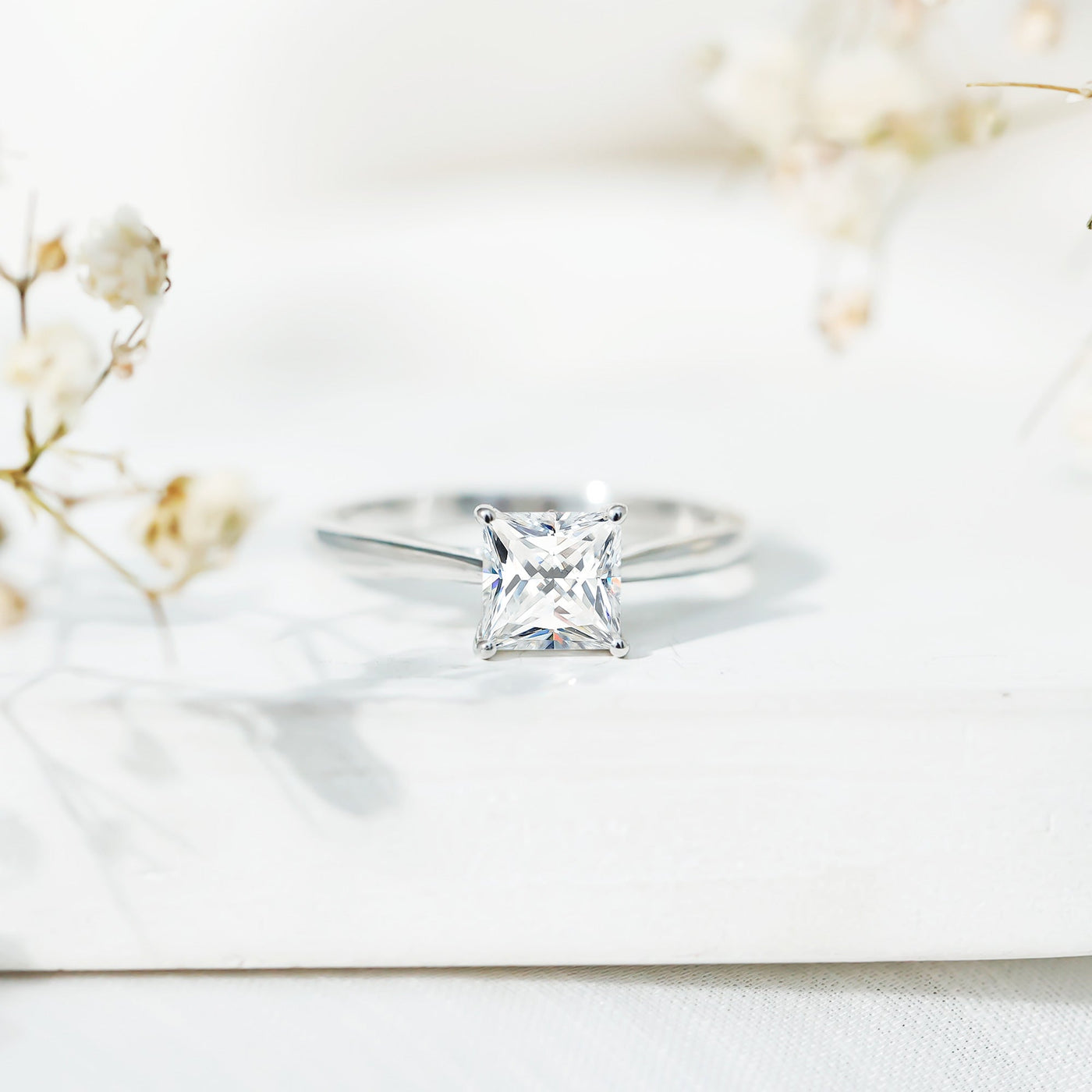 Solitaire 1 Carat Princess Cut Lab Grown Diamond Engagement Ring with IGI Certificate