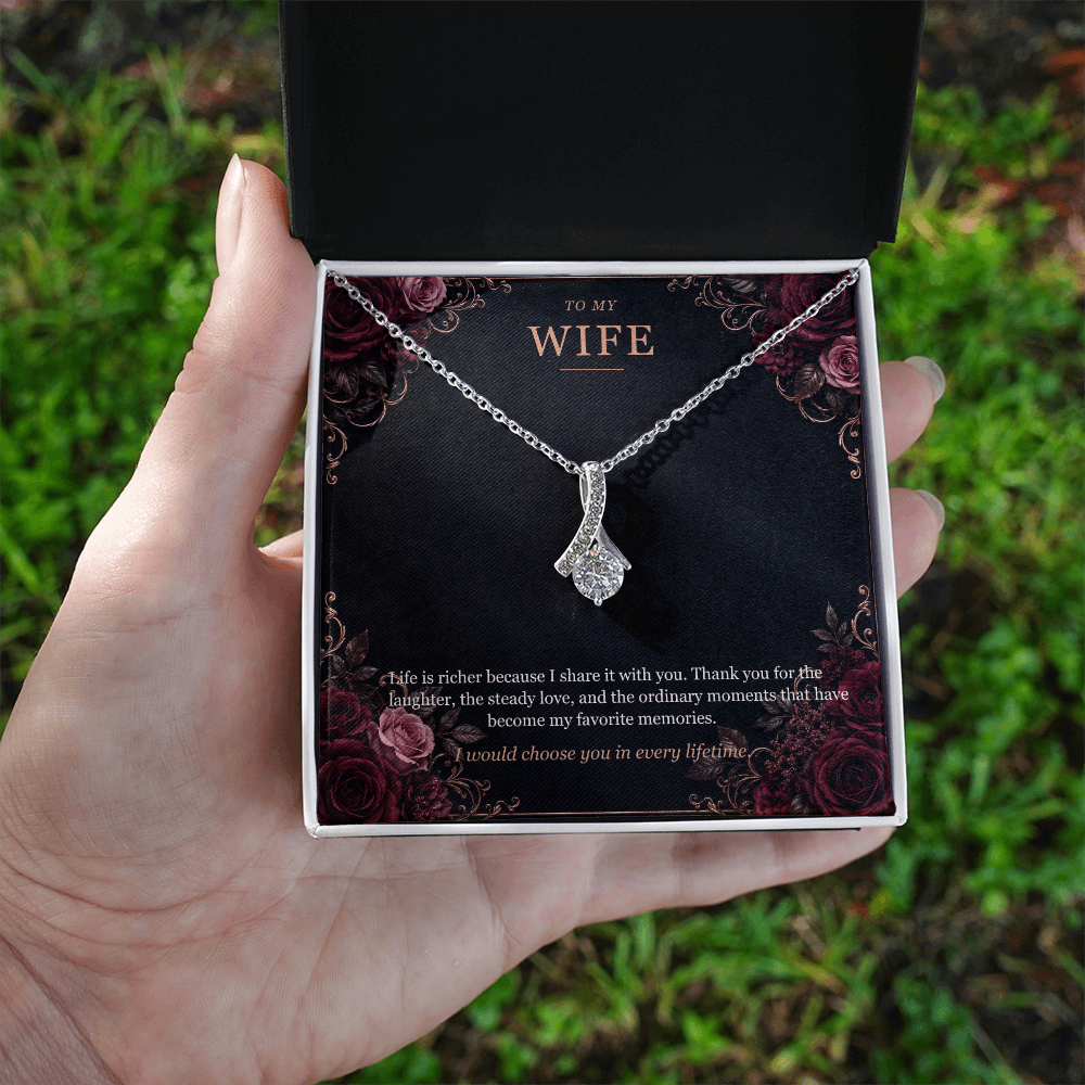 To My Wife Alluring Beauty Necklace