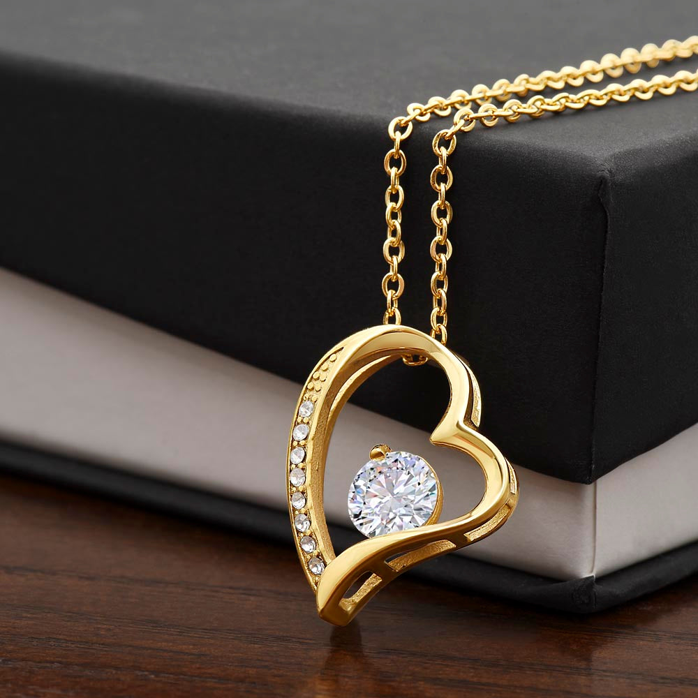 Forever Love Necklace – Classic Heart Pendant Gift