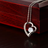 Forever Love Necklace – Classic Heart Pendant Gift