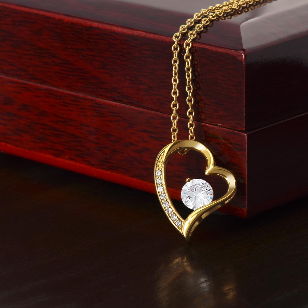 Forever Love Necklace – Classic Heart Pendant Gift